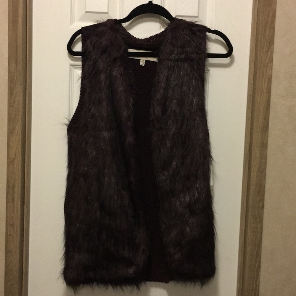 Sweater vest